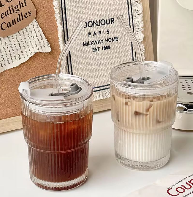 COFFEE CUP WITH LID AND STRAW