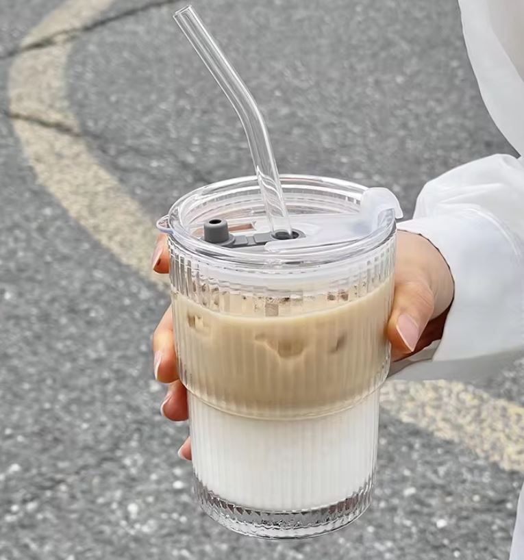 COFFEE CUP WITH LID AND STRAW